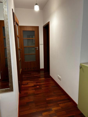Uroczy Apartament w Miasteczku Wilanów